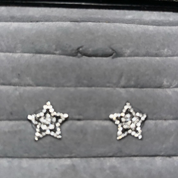 BRAND NEW SILVER DIAMOND STAR EARRINGS‼️ - Picture 13 of 17